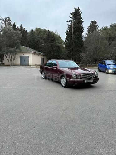 Mercedes E 240 1997, 380,000 km - 2.4 l - Sumqayıt