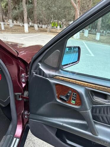 Mercedes E 240 1997, 380,000 km - 2.4 l - Sumqayıt