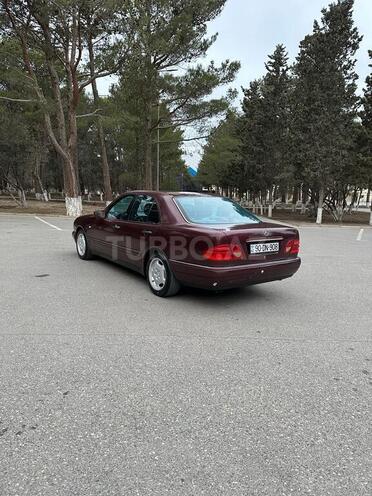 Mercedes E 240 1997, 380,000 km - 2.4 l - Sumqayıt