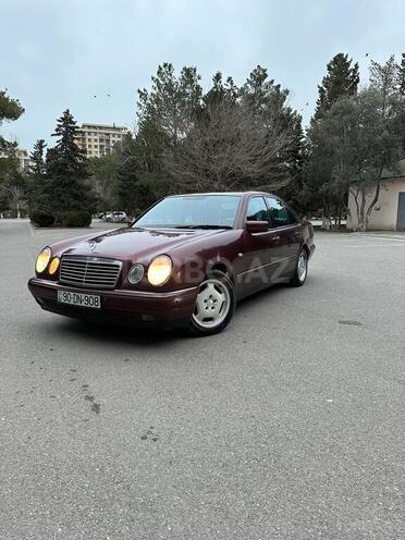 Mercedes E 240 1997, 380,000 km - 2.4 l - Sumqayıt