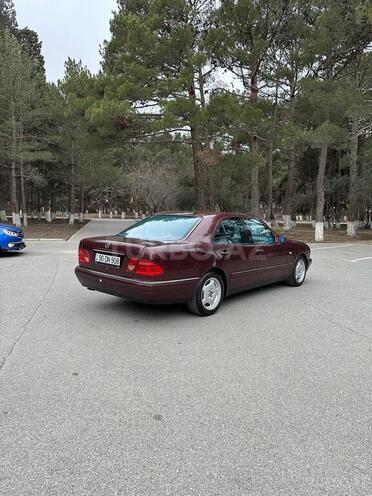 Mercedes E 240 1997, 380,000 km - 2.4 l - Sumqayıt