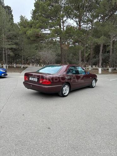 Mercedes E 240 1997, 380,000 km - 2.4 l - Sumqayıt