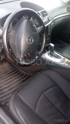 Mercedes E 260 2003, 279,155 km - 2.6 l - Sabirabad