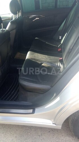 Mercedes E 260 2003, 279,155 km - 2.6 l - Sabirabad