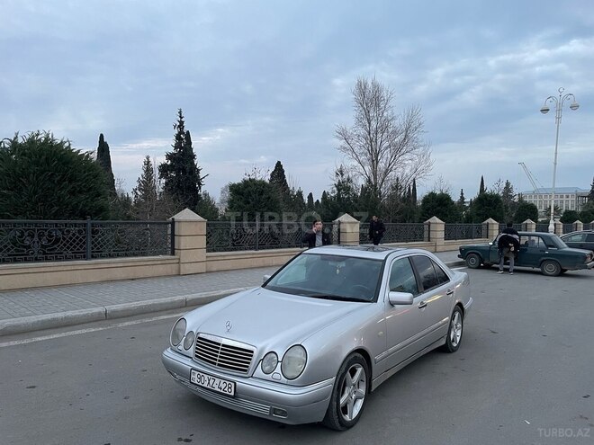 Mercedes E 240 1998, 350,000 km - 2.4 l - Bərdə