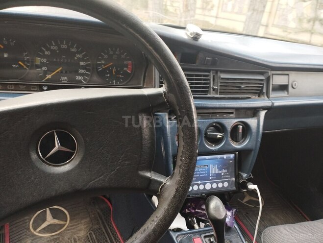 Mercedes 190 1988, 400,000 km - 2.5 l - Goranboy