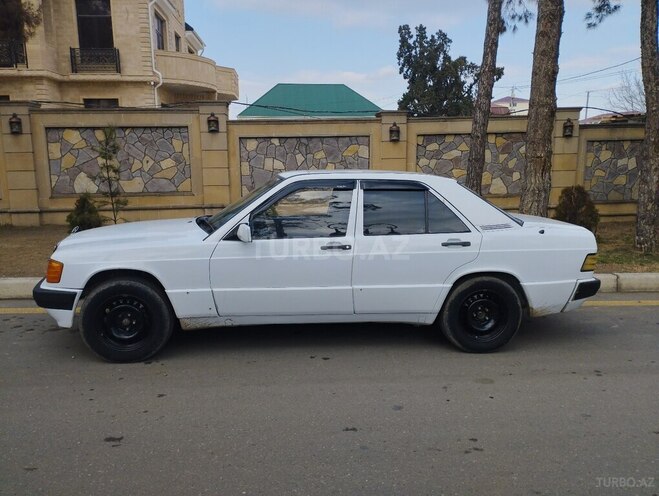 Mercedes 190 1988, 400,000 km - 2.5 l - Goranboy