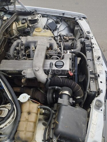 Mercedes 190 1988, 400,000 km - 2.5 l - Goranboy