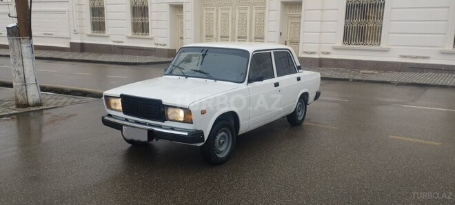 LADA (VAZ) 2107 2006, 312,000 km - 1.6 l - Quba