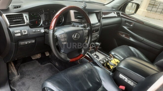Lexus LX 570 2012, 215,000 km - 5.7 l - Füzuli