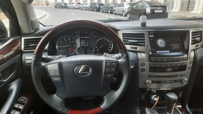 Lexus LX 570 2012, 215,000 km - 5.7 l - Füzuli