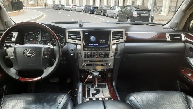 Lexus LX 570 2012, 215,000 km - 5.7 l - Füzuli