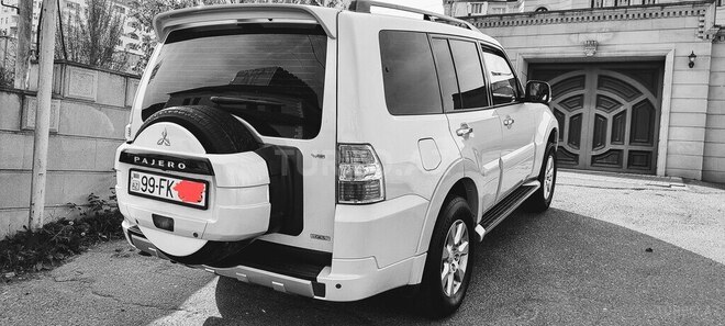 Mitsubishi Pajero 2013, 114,000 km - 3.5 l - Bakı