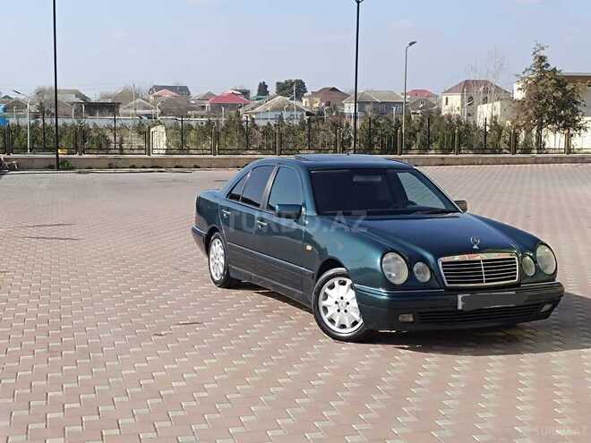 Mercedes E 240 1999, 321,000 km - 2.4 l - Şirvan