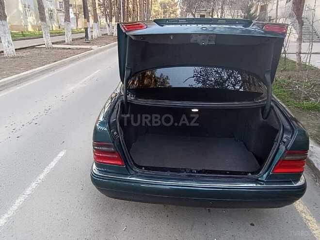Mercedes E 240 1999, 321,000 km - 2.4 l - Şirvan