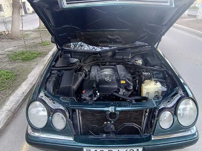 Mercedes E 240 1999, 321,000 km - 2.4 l - Şirvan