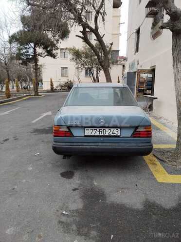 Mercedes E 260 1987, 250,000 km - 2.6 л - Bakı
