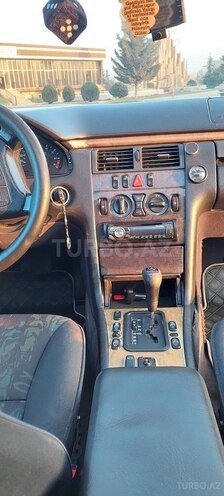 Mercedes E 240 1998, 350,899 km - 2.4 l - Xaçmaz