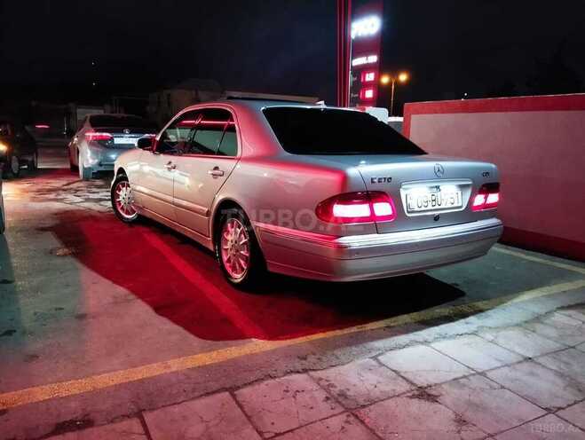 Mercedes E 270 2001, 333,333 km - 2.7 л - Bakı