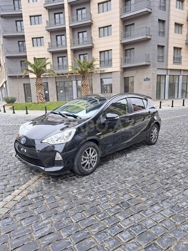 Toyota Prius C 2015, 42,000 km - 1.5 l - Bakı