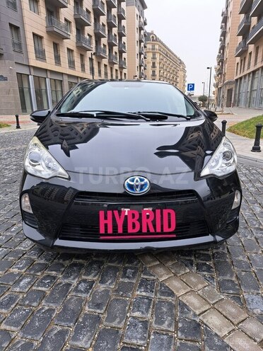 Toyota Prius C 2015, 42,000 km - 1.5 l - Bakı