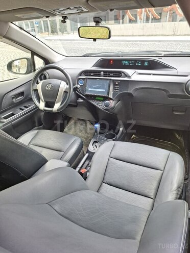 Toyota Prius C 2015, 42,000 km - 1.5 l - Bakı