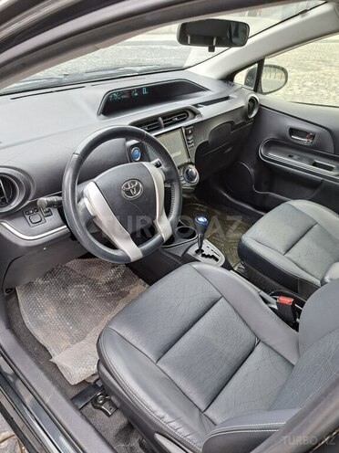 Toyota Prius C 2015, 42,000 km - 1.5 l - Bakı