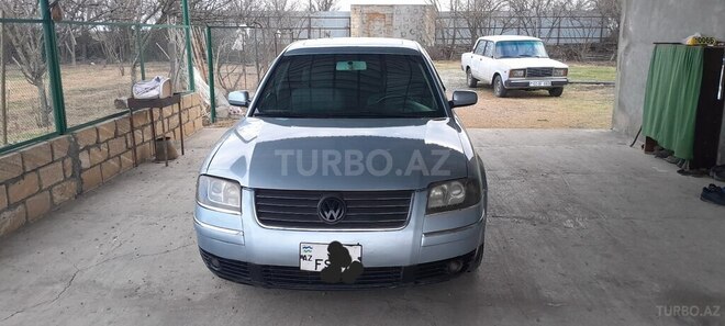 Volkswagen Passat 2001, 317,624 km - 1.8 l - Yevlax