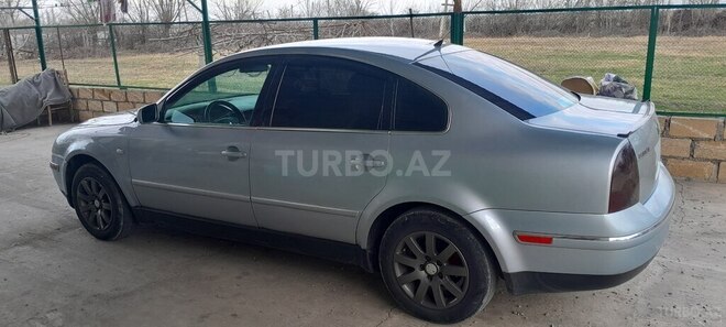 Volkswagen Passat 2001, 317,624 km - 1.8 l - Yevlax