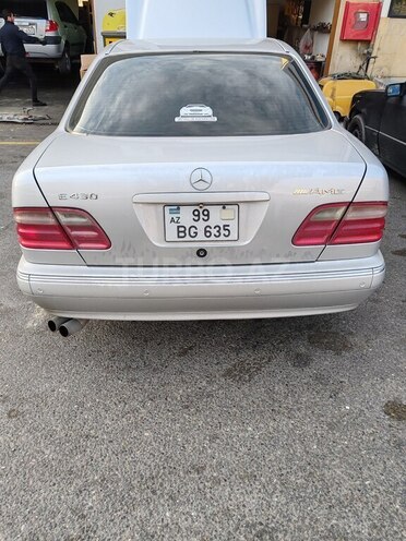 Mercedes E 240 2001, 320,200 km - 2.4 л - Bakı