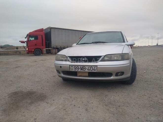 Opel Vectra 2001, 291,898 km - 1.6 l - Salyan