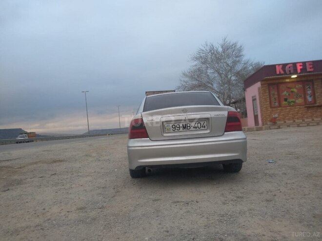 Opel Vectra 2001, 291,898 km - 1.6 l - Salyan