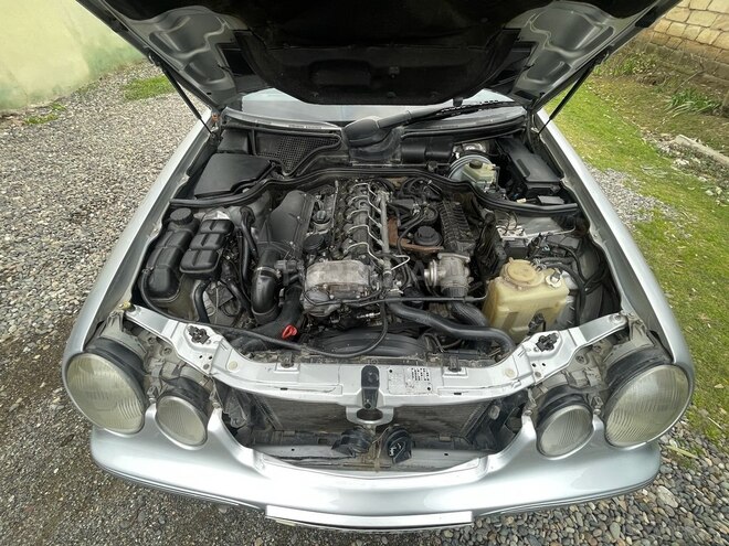 Mercedes E 270 2000, 490,000 km - 2.7 l - Biləsuvar