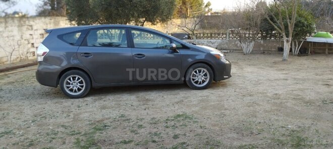 Toyota Prius V 2015, 547,177 km - 1.8 l - Bakı