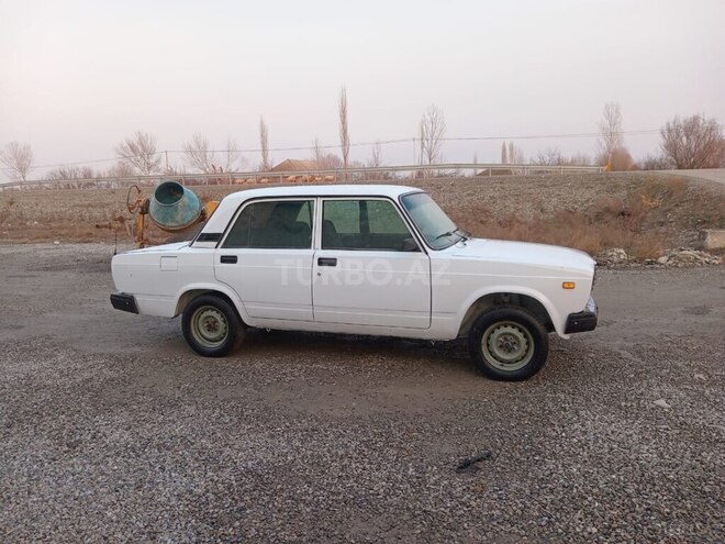 LADA (VAZ) 2107 2004, 99,000 km - 1.6 л - Ucar