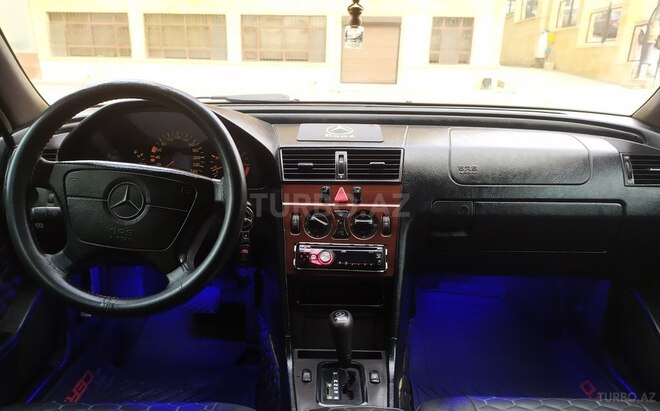 Mercedes C 180 1995, 358,000 km - 1.8 l - Bakı