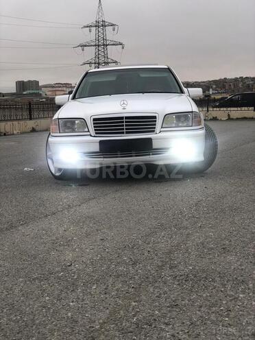Mercedes C 230 1999, 210,000 km - 2.3 l - Bakı