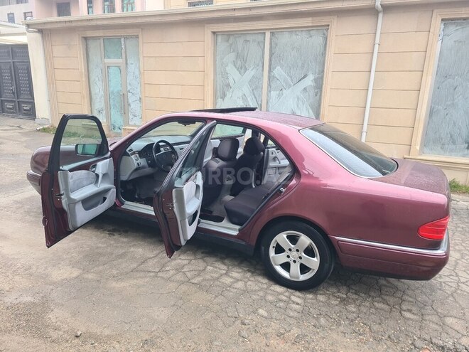 Mercedes E 200 1997, 310,000 km - 2.0 l - Bakı