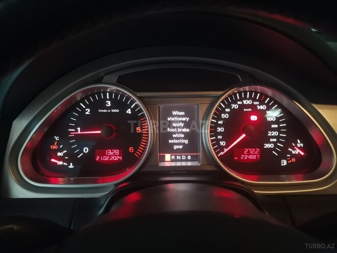 Audi Q7 2006, 235,000 km - 3.0 l - Bakı