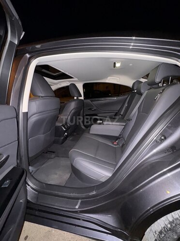 Lexus ES 300h 2021, 30,000 km - 2.5 l - Bakı