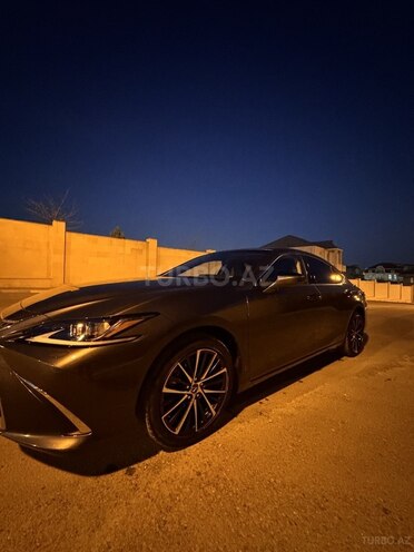 Lexus ES 300h 2021, 30,000 km - 2.5 l - Bakı