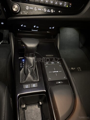 Lexus ES 300h 2021, 30,000 km - 2.5 l - Bakı