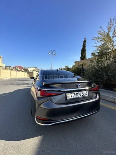 Lexus ES 300h 2021, 30,000 km - 2.5 l - Bakı