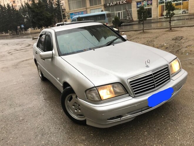 Mercedes C 200 2000, 324,000 km - 2.0 л - Sumqayıt