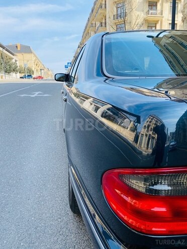 Mercedes E 320 2000, 258,535 km - 3.2 l - Bakı