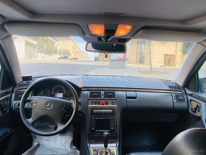 Mercedes E 320 2000, 258,535 km - 3.2 l - Bakı