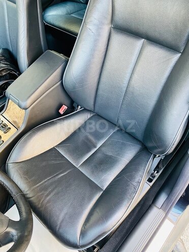 Mercedes E 320 2000, 258,535 km - 3.2 l - Bakı