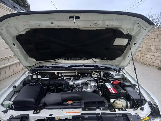 Mitsubishi Pajero 2007, 227,000 km - 3.0 l - Bakı