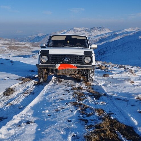 LADA (VAZ) Niva 2011, 200,000 km - 1.7 l - Lerik