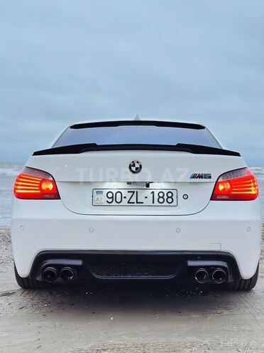 BMW 525 2005, 284,000 km - 2.5 l - Bakı